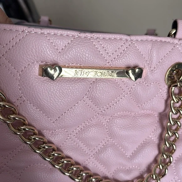 🆑 Betsey Johnson Quilted Puffy Heart Swag Tote. Gray/pink/purple hue Tote Bag - Picture 10 of 17